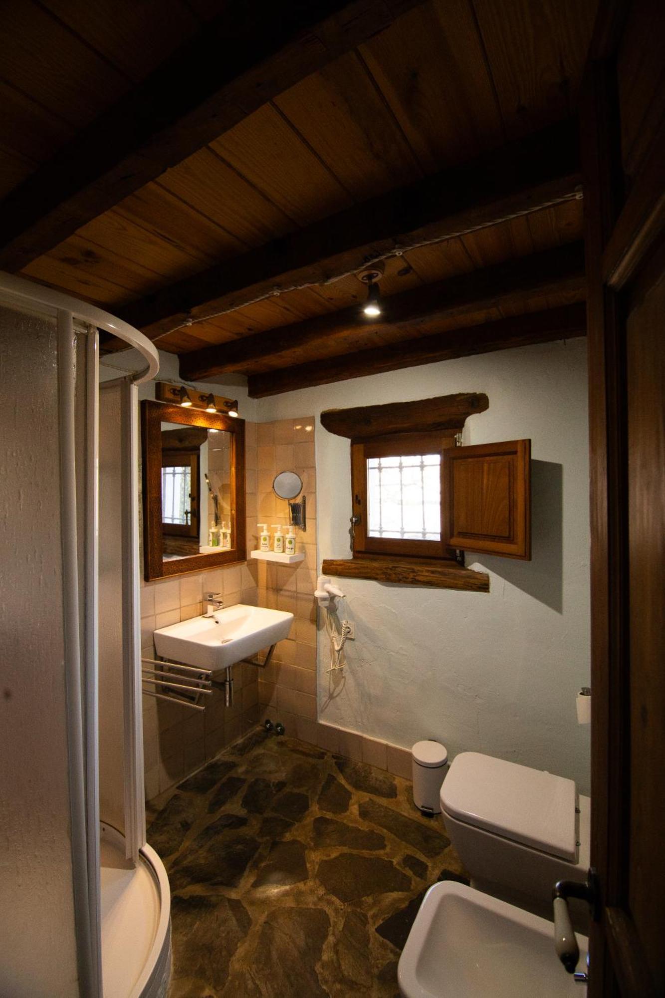 La Casa Del Nogal Villa เกวคาร์-เซียร์รา ภายนอก รูปภาพ
