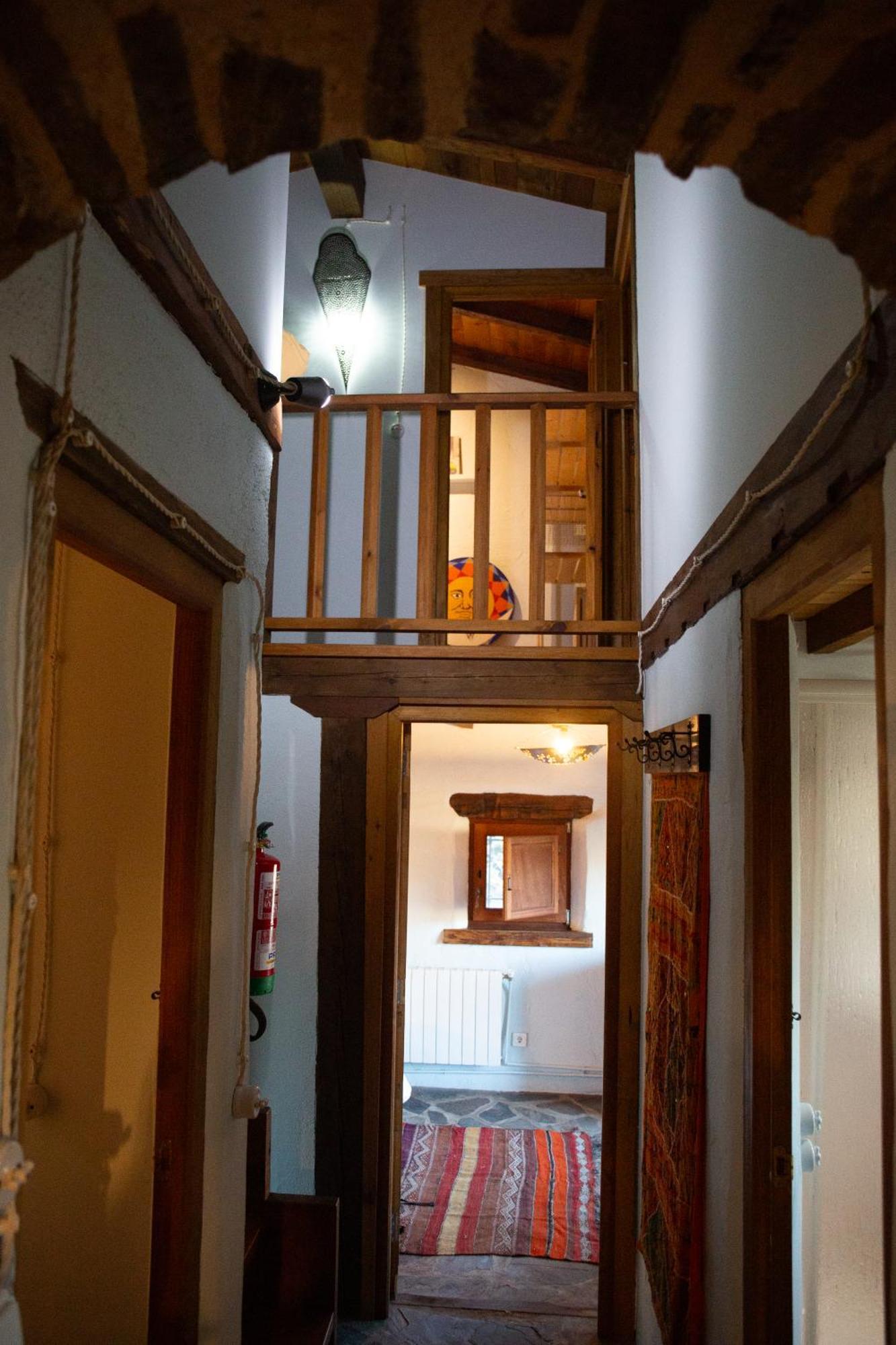 La Casa Del Nogal Villa เกวคาร์-เซียร์รา ภายนอก รูปภาพ